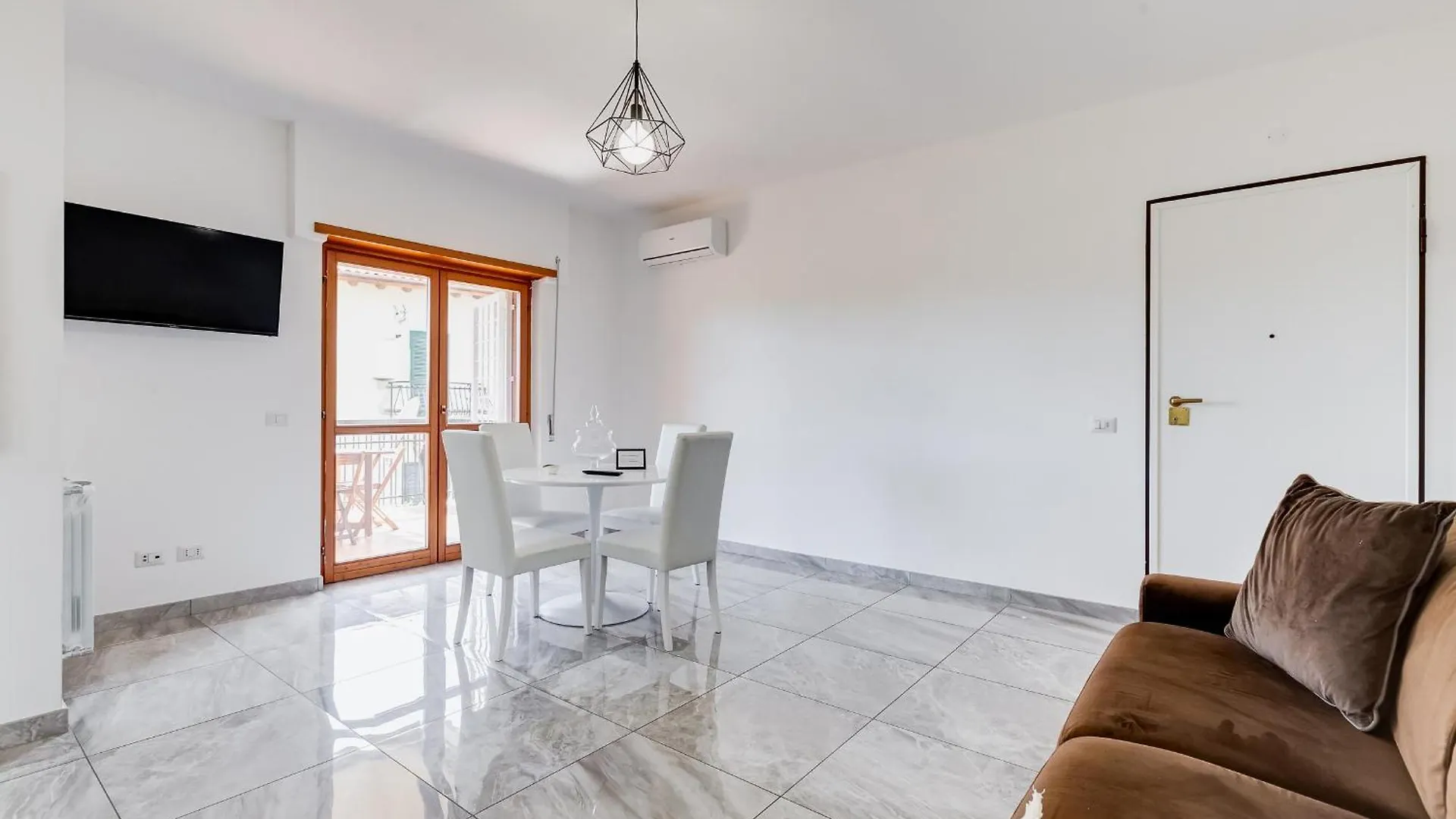 Casa Diamante Appartamento تْشامبينو