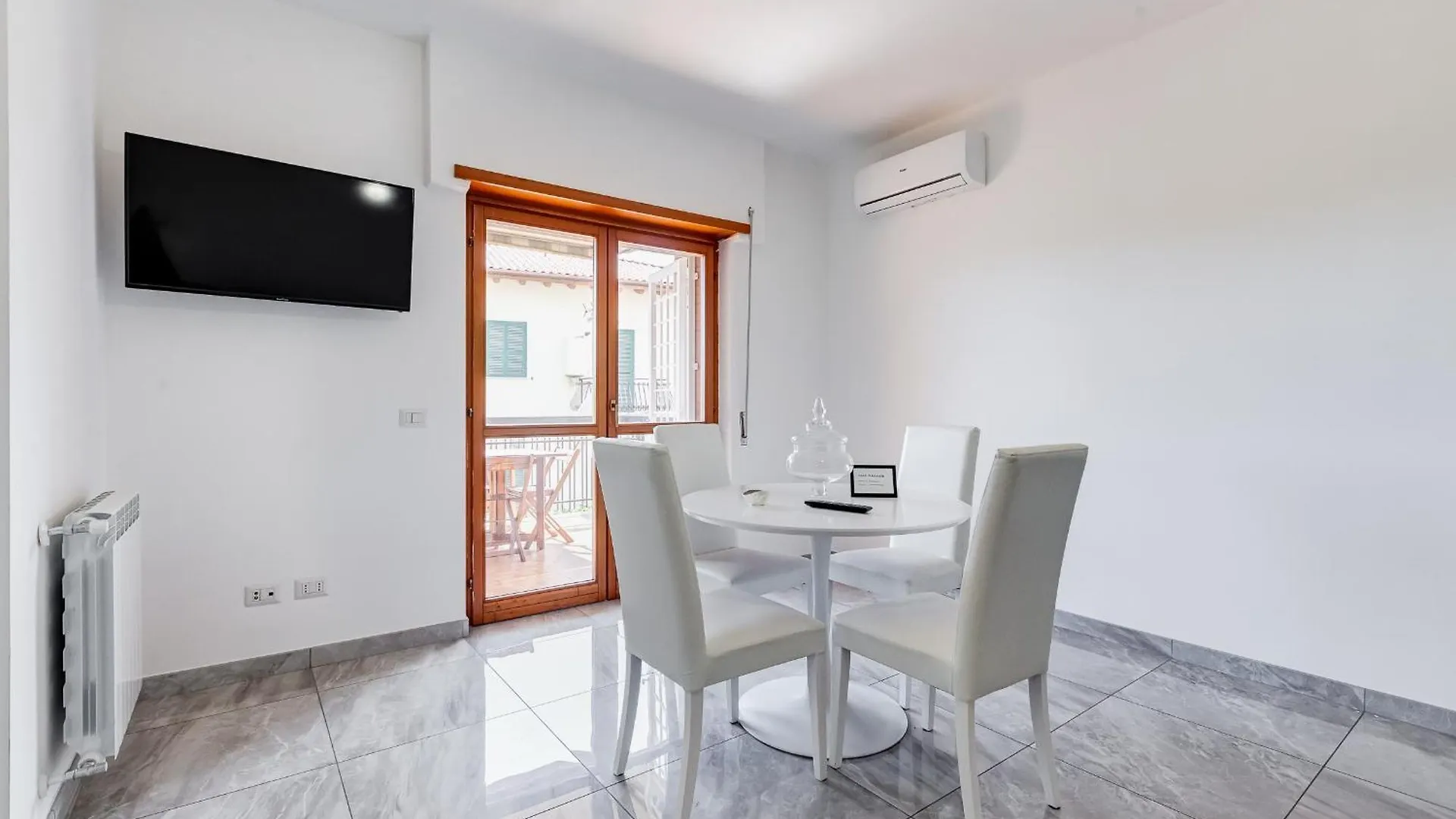 Casa Diamante Appartamento تْشامبينو 0*,  إيطاليا